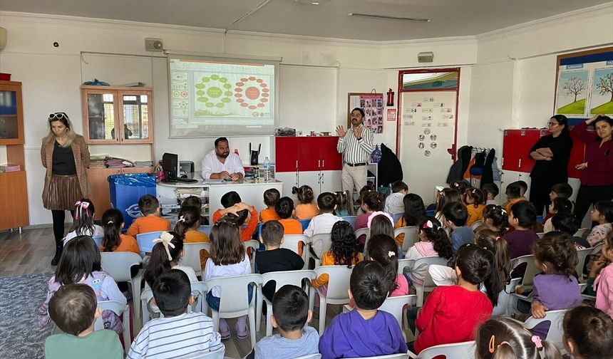 Anamur ilçesinde ilkokul öğrencilerine çevre bilinci ve sıfır atık eğitimi verildi
