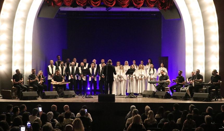 Antakya Medeniyetler Korosu ceza infaz personeli için sahne aldı