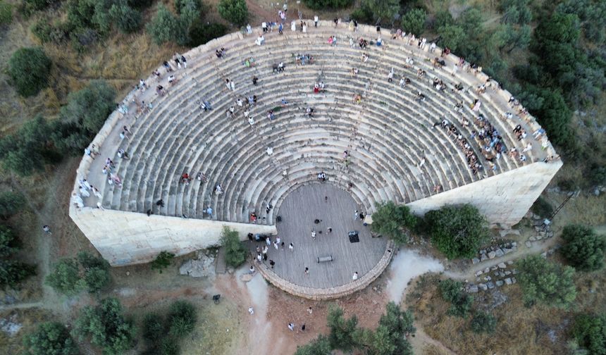 Kaş'ta 2 bin yıllık antik kentte milli maç heyecanı yaşanacak