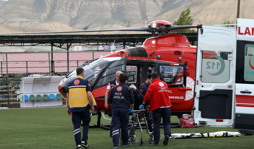 Malatya'da kalp krizi geçiren hasta ambulans helikopterle hastaneye ulaştırıldı