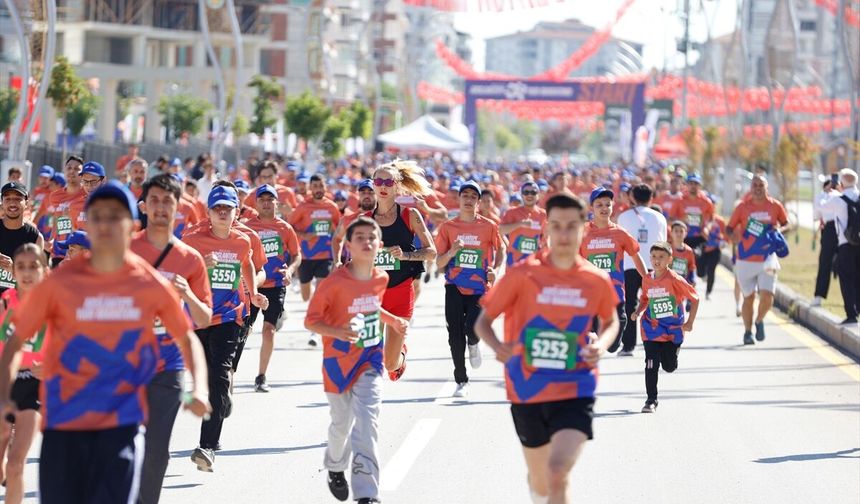 Malatya'da 'Uluslararası Arslantepe Yarı Maratonu' başladı