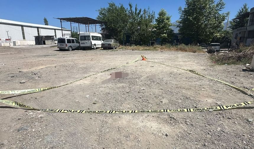 Osmaniye'de akrabalar arasında çıkan kavgada tüfekle vurulan kişi öldü