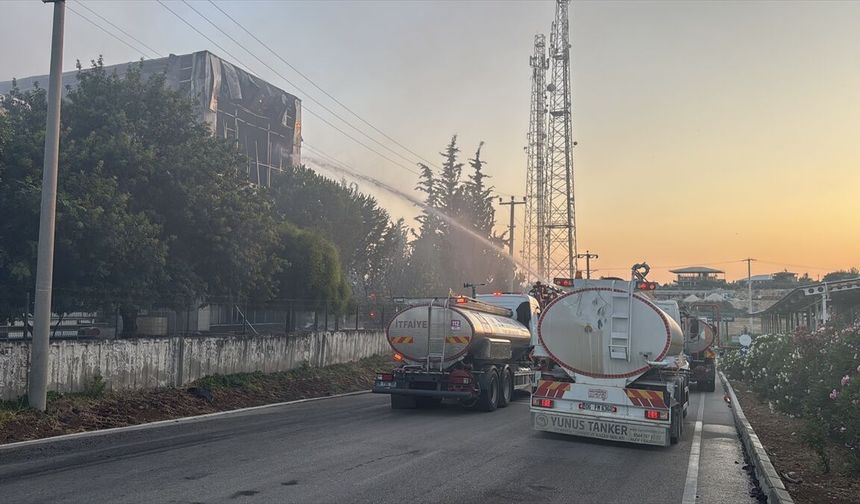 Adana'da bir fabrikada çıkan yangın kontrol altına alındı