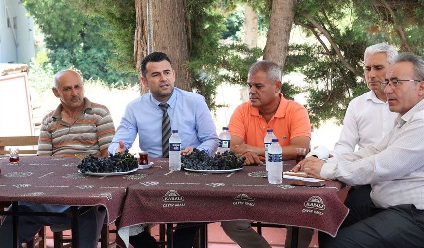 Akdeniz Kaymakamı ve Belediyesi Başkan Vekili Beşikci, vatandaşlarla bir araya geldi