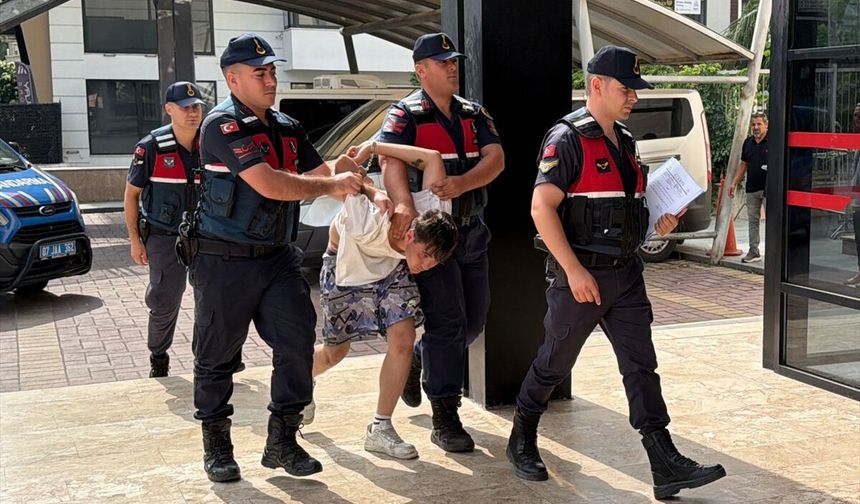 Alanya'da içerisinde çocuk bulunun otomobili çalan şüpheli tutuklandı