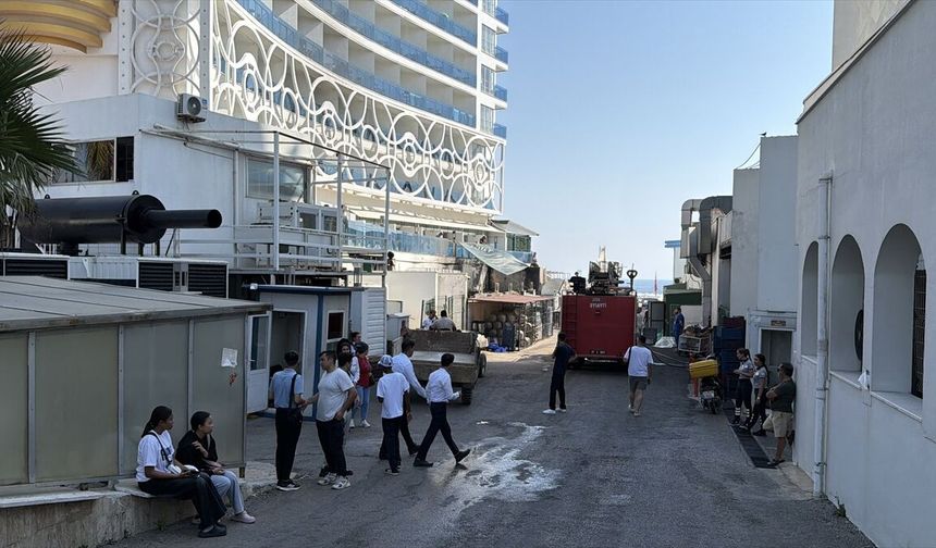 Alanya'da otelde çıkan yangın söndürüldü