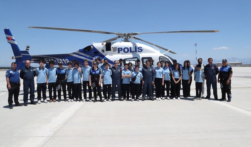 Antalya'da ÇOGEP kapsamında öğrencilere havacılık tanıtıldı