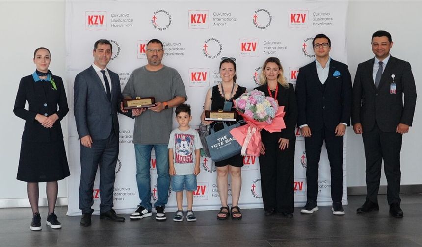 Çukurova Uluslararası Havalimanı'nda 10 milyonuncu yolcu karşılandı