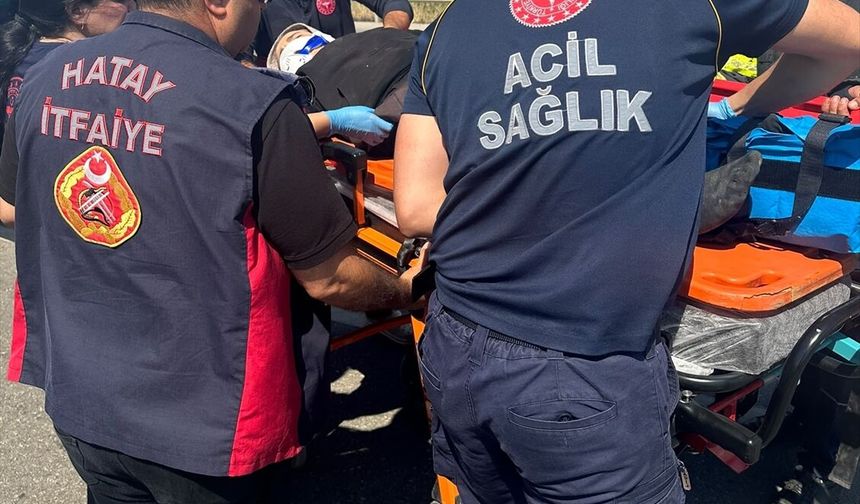 Hatay'da devrilen minibüsteki 5 tarım işçisi yaralandı