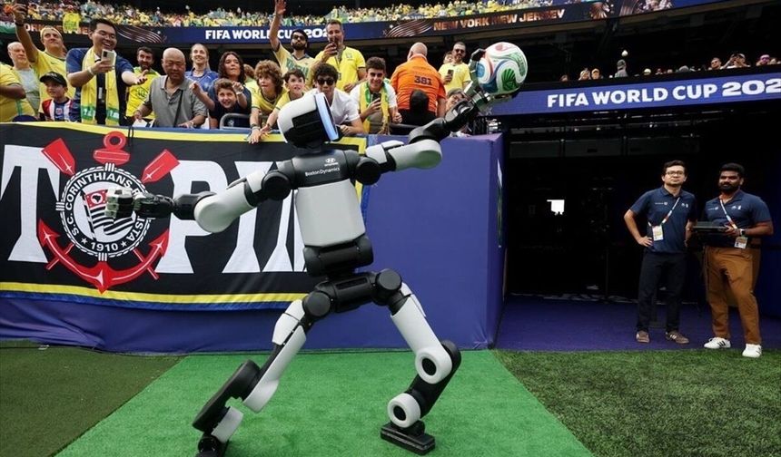 Hyundai'nin insansı robotu Atlas, 2026 FIFA Dünya Kupası sahnesine çıktı
