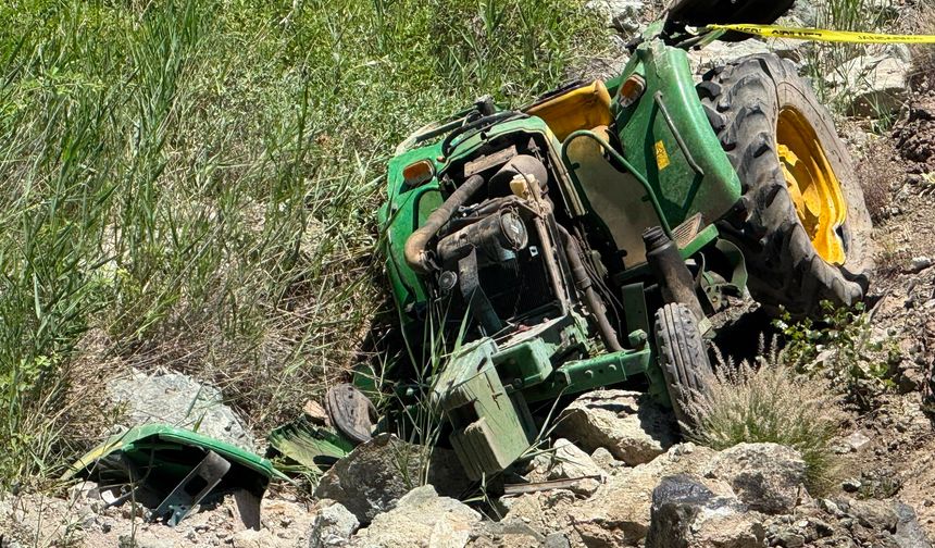 Malatya'da şarampole devrilen traktörün sürücüsü ağır yaralandı