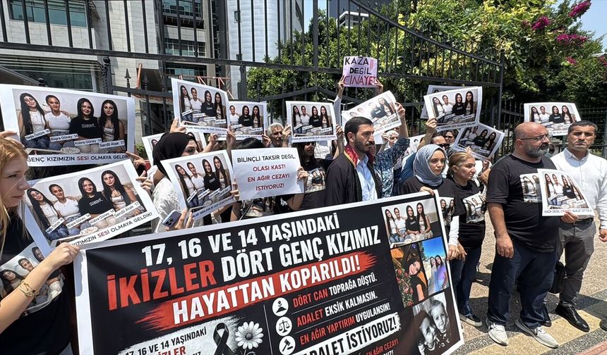 Mersin'de ikizler ve iki kuzeninin yaşamını yitirdiği kazayla ilgili tutuklanan sürücü hakim karşısında