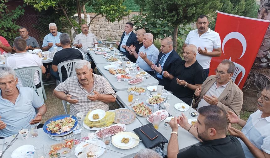 MHP Adana İl Başkanı Hakan Yıldırım, Karaisalı ilçesinde muhtarlarla buluştu