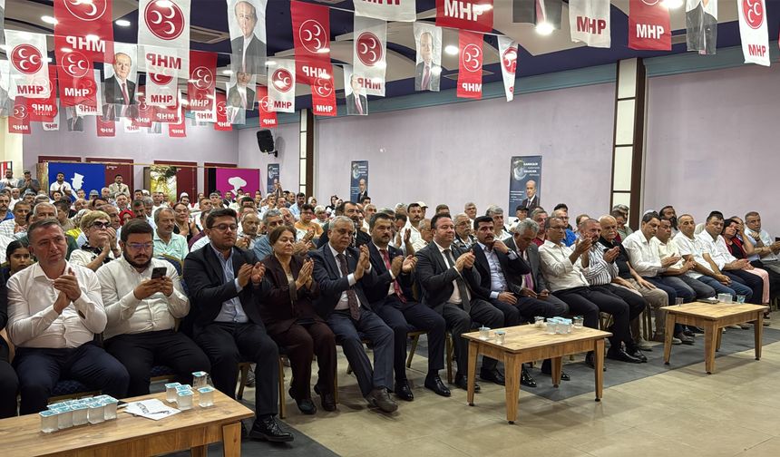 MHP Anamur İlçe Başkanı Mehmet Yayla yeniden görevine seçildi
