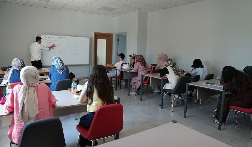 Gençler Yaz Tatilini Pusula Maraş Akademileriyle Verimli Geçiriyor