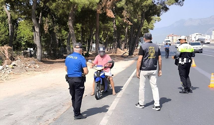 Antalya'daki asayiş denetimlerinde yakalanan 275 şüpheli tutuklandı