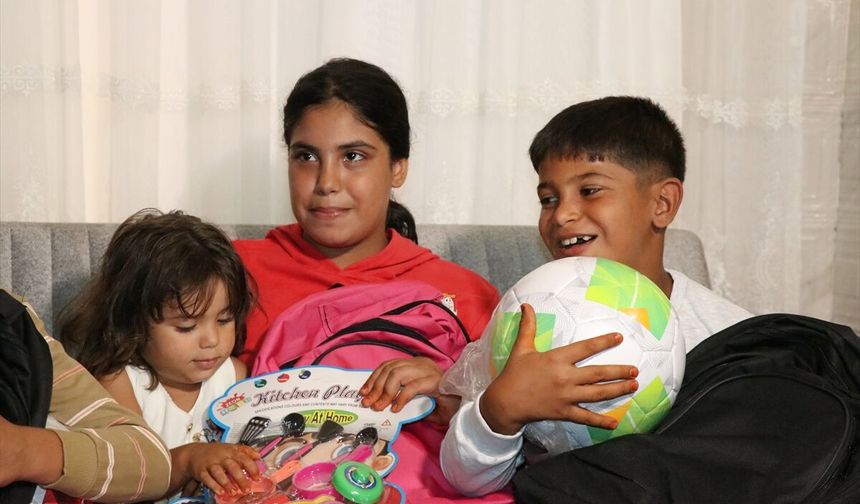 Adana'da çadırda kalan 6 kişilik aile devlet desteğiyle yeni evine kavuştu