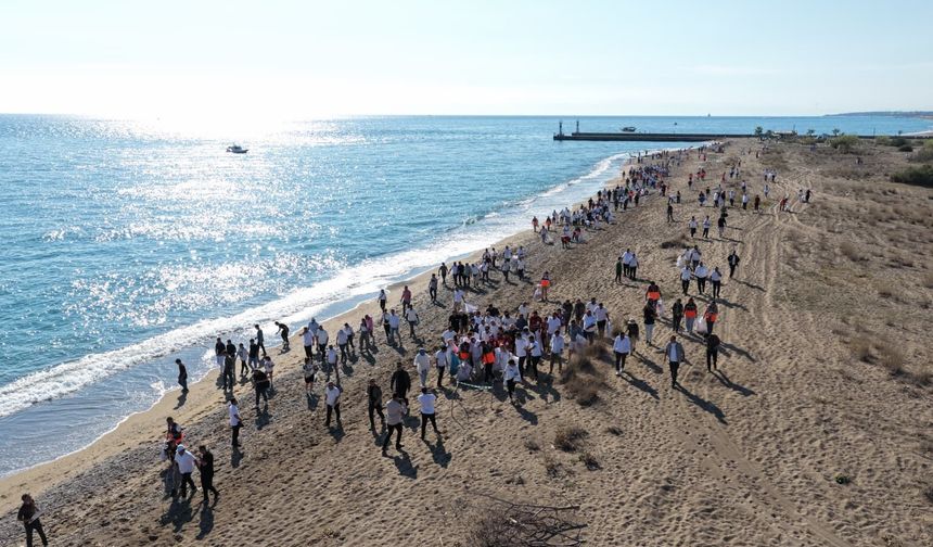 Antalya'da kıyı temizliği etkinliği yapıldı