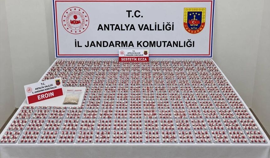 Antalya'da uyuşturucu operasyonunda 2 şüpheli yakalandı