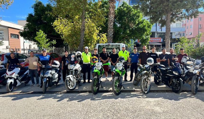 Bozyazı'da motosiklet sürücülerine trafik eğitimi verildi
