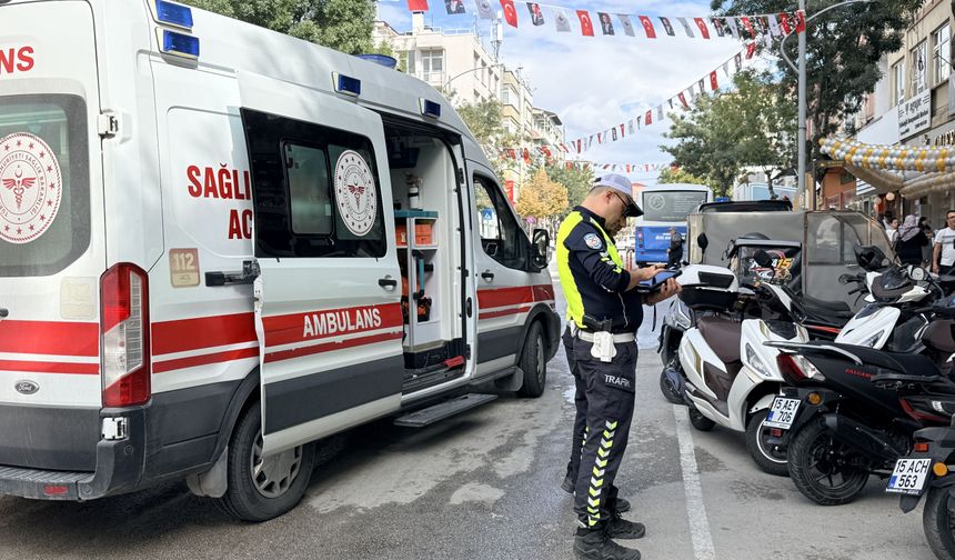 Burdur'da motosikletten düşen sürücü yaralandı
