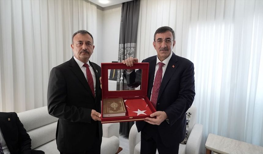 Cumhurbaşkanı Yardımcısı Yılmaz, Osmaniye'de ziyaretlerde bulundu