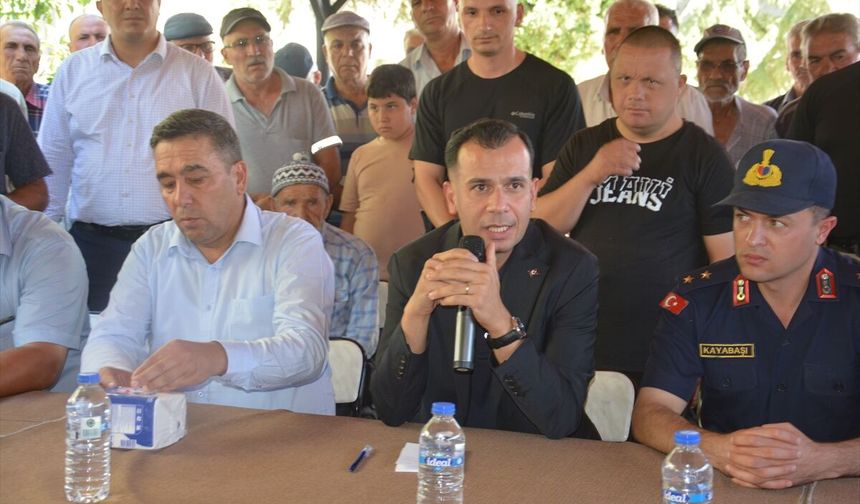 Gülnar Kaymakamı Emrah Aslan vatandaşlarla buluştu