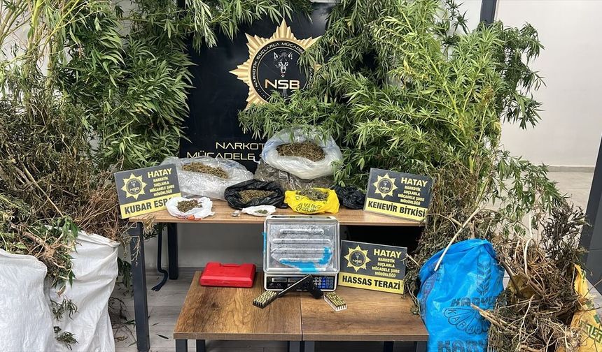 Hatay'da uyuşturucu operasyonunda yakalanan 3 zanlıdan 1'i tutuklandı