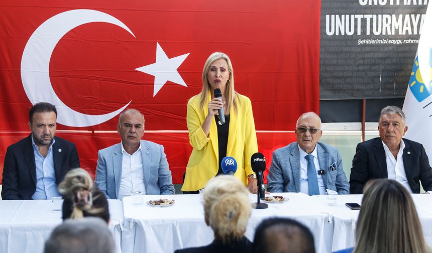 İYİ Parti Genel Başkan Yardımcısı Sayan, Mersin'de partililerle bir araya geldi