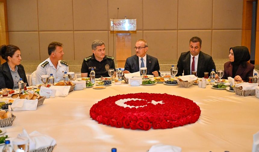 Malatya Valisi Seddar Yavuz, şehit ve gazi aileleriyle bir araya geldi