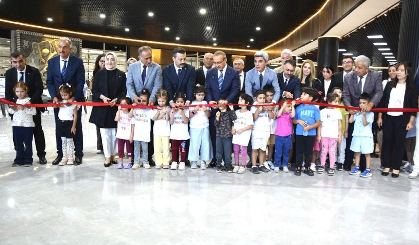 Malatya'da 'Ufkun Ötesi Battalgazi Bilim Şenliği' düzenlendi