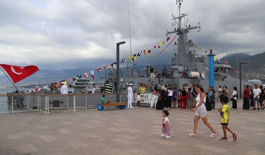 TCG Karpaz İskenderun'da ziyarete açıldı