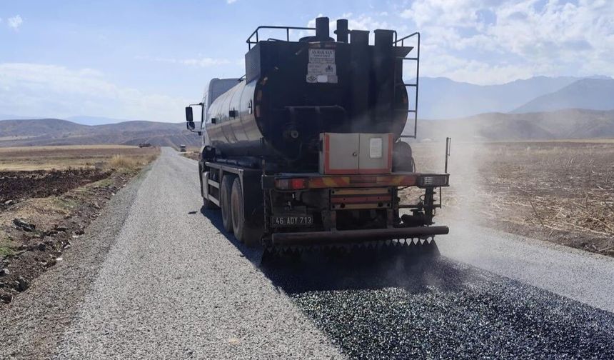 Göksun Kırsalında Ulaşımı İyileştiren Yol Çalışması