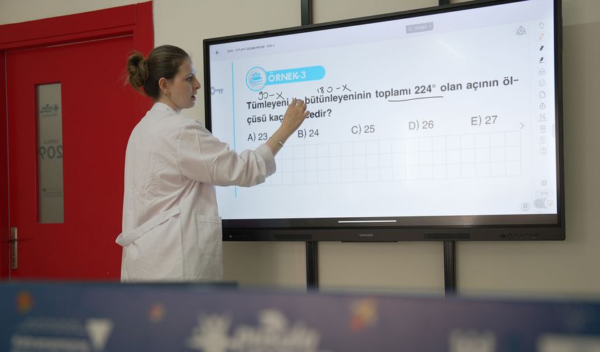 Kahramanmaraş Pusula Maraş Eğitim Merkezi Gençlerin Yanında
