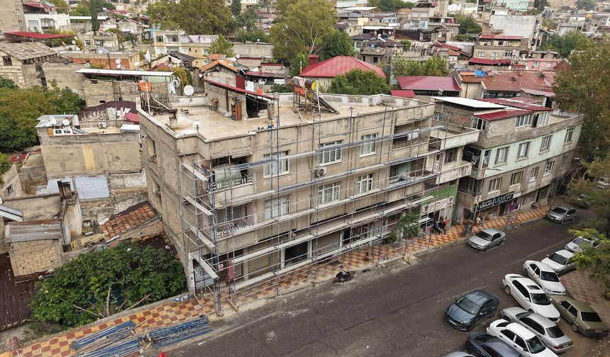Kale Çevresinde Tarihi Dokuya Uyumlu Yeni Görünüm İçin İlk Adım Atıldı