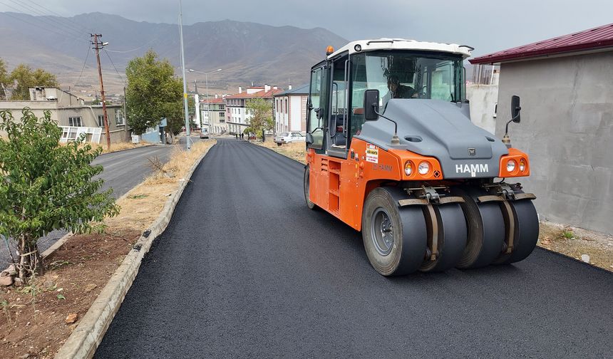 Ekinözü’nde Altyapının Ardından Asfalt Mesaisi